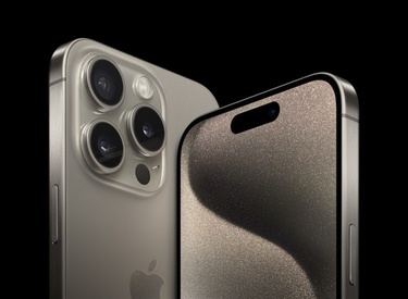 Đánh giá iPhone 15 Pro Max Khung Titanium, nút Action Button mới, có luôn camera zoom tiềm vọng