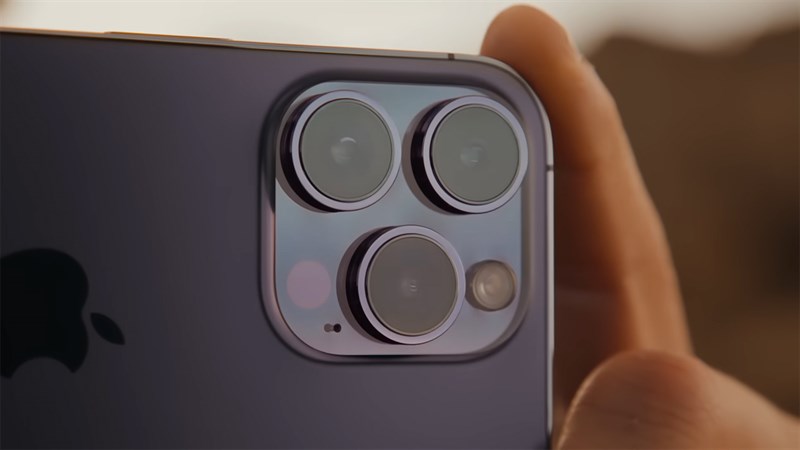 Cận cảnh iPhone 14 Pro Max màu tím
